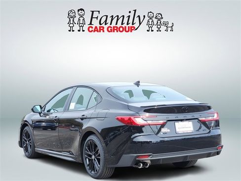 New 2026 Toyota Camry SE image 3