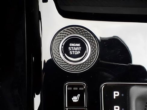 Used 2024 Kia Niro EX Touring image 25