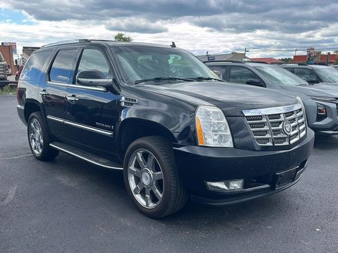 Used 2007 Cadillac Escalade AWD w/ Information Package image 7