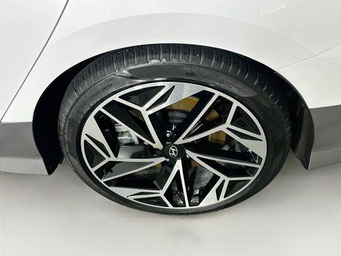 Used 2024 Hyundai Ioniq 6 SEL RWD image 11