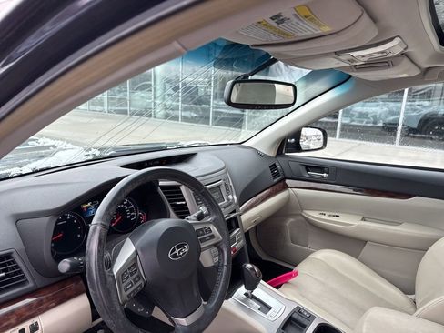 Used 2013 Subaru Legacy 2.5i Limited image 10