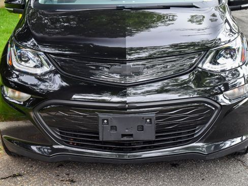 Used 2020 Chevrolet Bolt Premier w/ Infotainment Package FWD image 35