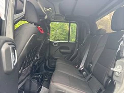 Used 2020 Jeep Gladiator Rubicon AWD/4WD image 4