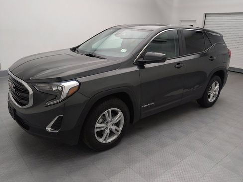 Used 2021 GMC Terrain SLE image 2