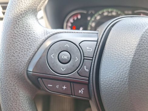 Used 2025 Toyota RAV4 XLE w/ Convenience Package FWD image 21