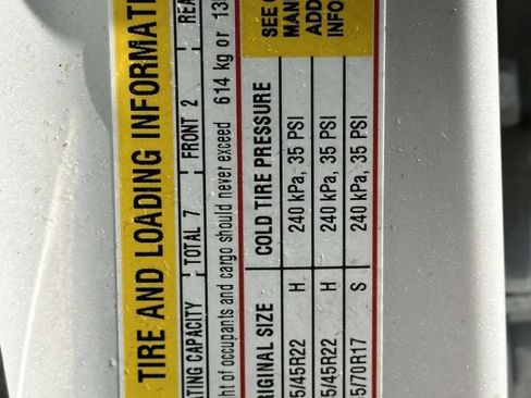 Used 2017 Cadillac Escalade ESV Platinum image 21