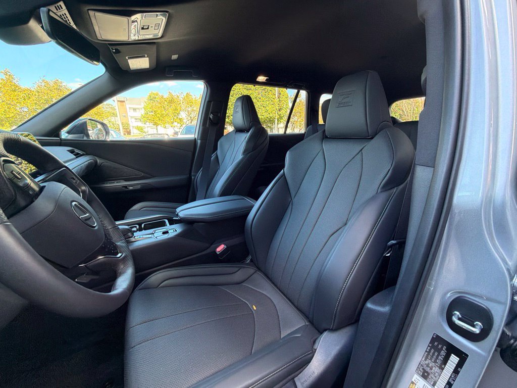 Certified 2026 Lexus TX 500h AWD w/ Technology Package image 19