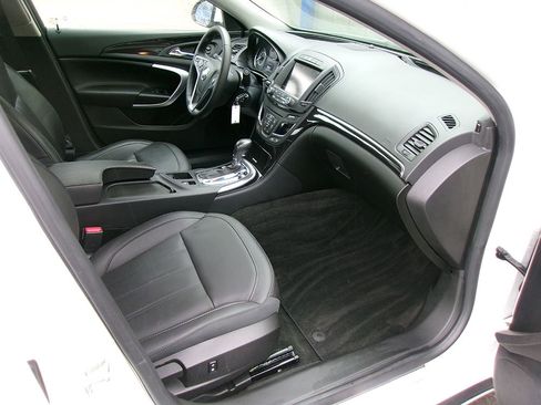 Used 2014 Buick Regal image 10