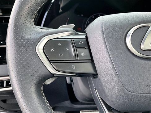 Used 2024 Lexus RX 350 Premium image 11