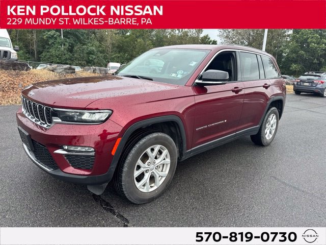 Used 2023 Jeep Grand Cherokee Limited AWD/4WD image 1
