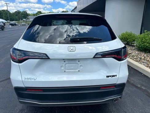Used 2024 Honda HR-V Sport image 11