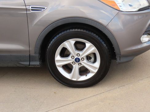 Used 2014 Ford Escape SE image 9