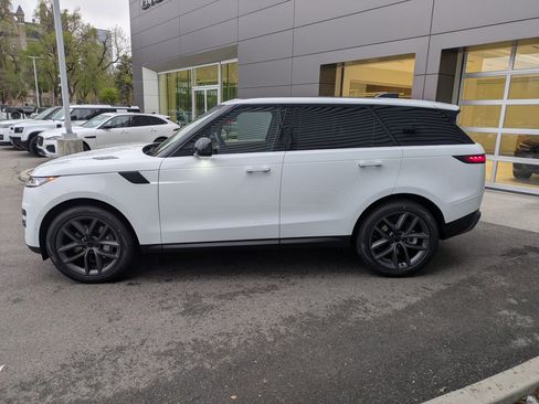 New 2026 Land Rover Range Rover Sport SE AWD/4WD image 8