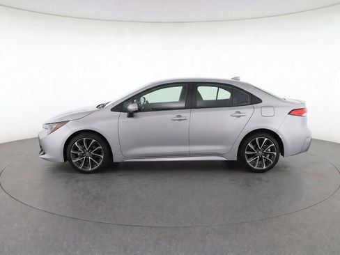 Used 2022 Toyota Corolla SE FWD image 6