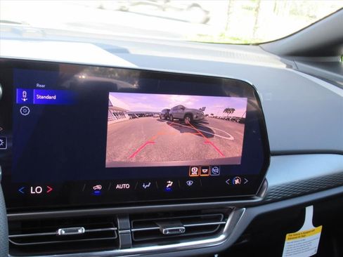 New 2026 Chevrolet Equinox EV LT image 23