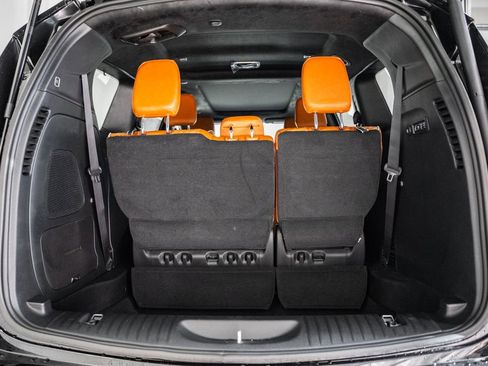 New 2026 Chrysler Pacifica Pinnacle image 8