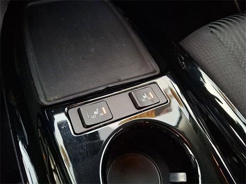 Certified 2020 Toyota Prius Prime LE w/ Carpet Mat Package image 21