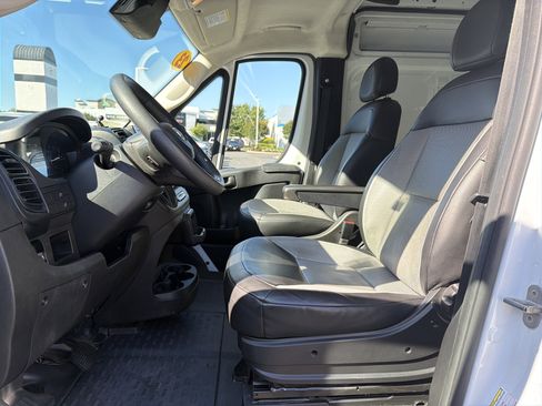 Used 2023 RAM ProMaster 2500 FWD image 16