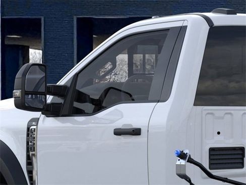 New 2025 Ford F550 4x4 Regular Cab Super Duty image 20