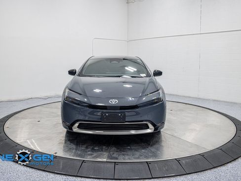 Used 2025 Toyota Prius Plug-In Hybrid image 2