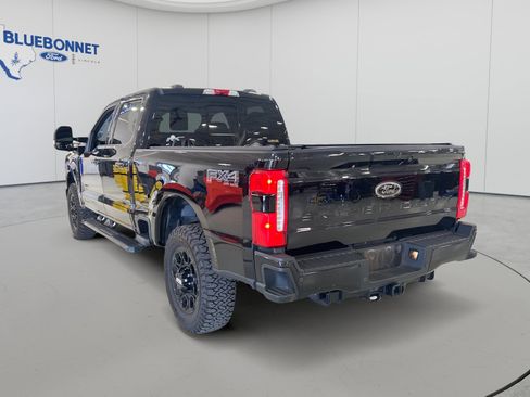 Used 2023 Ford F250 Lariat w/ Black Appearance Package AWD/4WD image 7