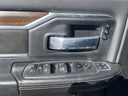 Used 2024 RAM 3500 Laramie w/ Towing Technology Group image 11