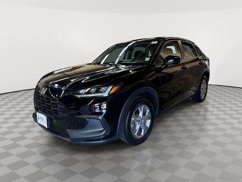 Used 2023 Honda HR-V LX image 3