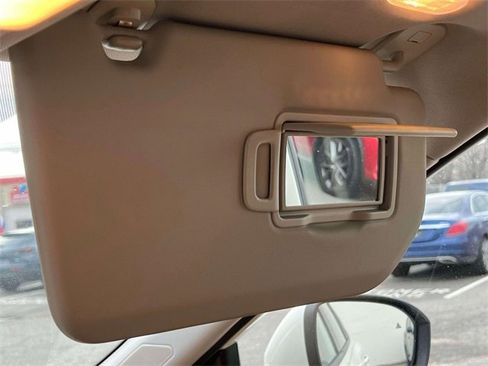 Used 2022 Nissan Rogue Platinum w/ Head-Up Display Package image 31