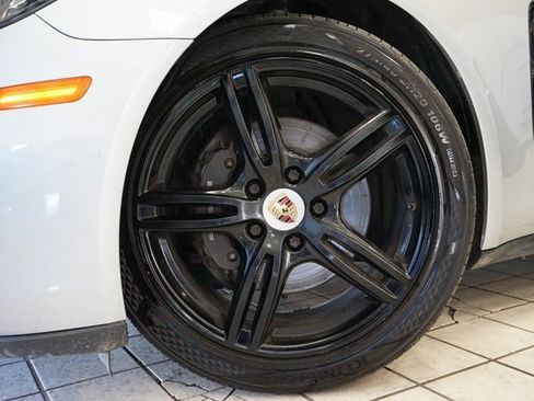 Used 2019 Porsche Panamera 4 image 63