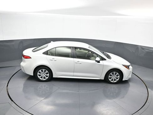 Certified 2022 Toyota Corolla LE FWD image 36