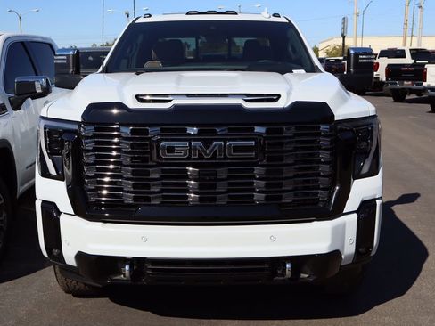 New 2026 GMC Sierra 3500 Denali Ultimate AWD/4WD image 3