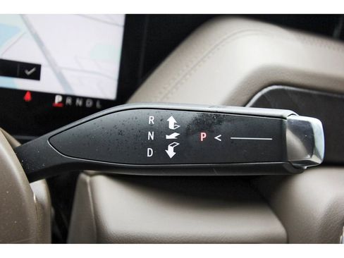 Used 2025 GMC Yukon XL Denali w/ Sun & Power Step Package image 19