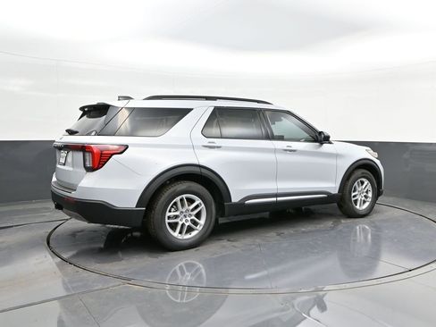 New 2025 Ford Explorer Active w/ Active Comfort Package image 15