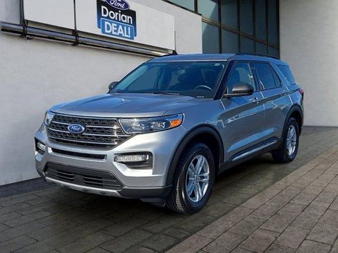 Certified 2023 Ford Explorer XLT w/ Equipment Group 202A AWD/4WD image 7