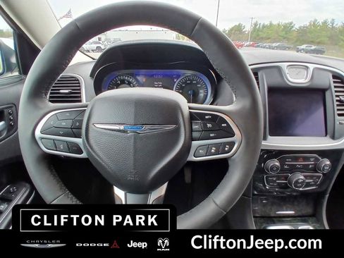 Used 2023 Chrysler 300 Touring L w/ Popular Equipment Group AWD/4WD image 20