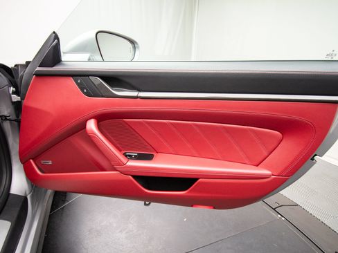 Used 2022 Porsche 911 Turbo AWD/4WD image 36