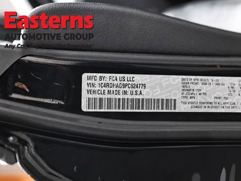 Used 2023 Dodge Durango SXT image 34