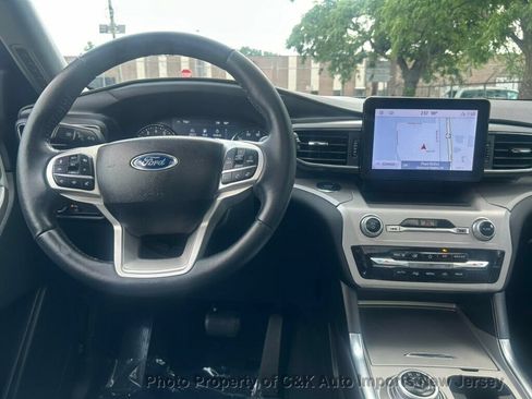 Used 2023 Ford Explorer XLT w/ Equipment Group 202A AWD/4WD image 42