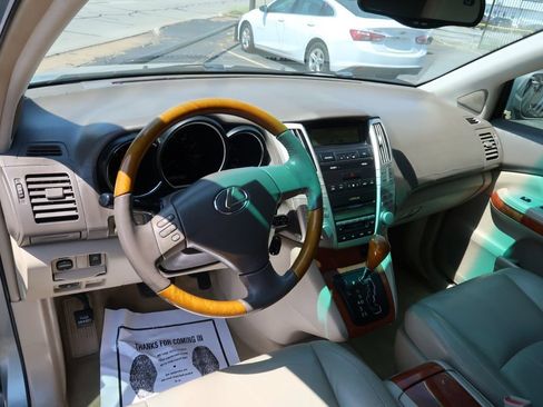 Used 2004 Lexus RX 330 FWD image 6