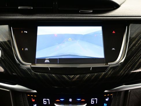 Used 2023 Cadillac XT6 Premium Luxury FWD image 19