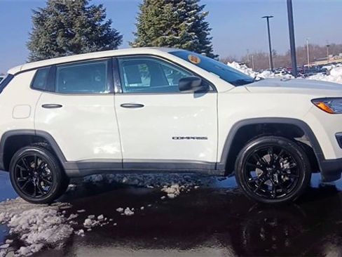 Used 2020 Jeep Compass Sport w/ Cold Weather Group image 4