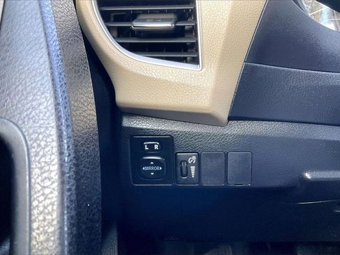 Used 2014 Toyota Corolla LE image 33