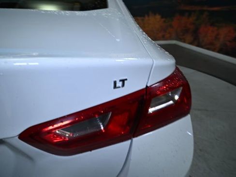 Used 2024 Chevrolet Malibu LT image 17