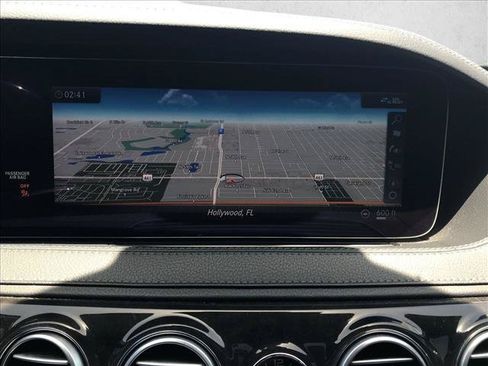 Used 2020 Mercedes-Benz S 560 Sedan image 13