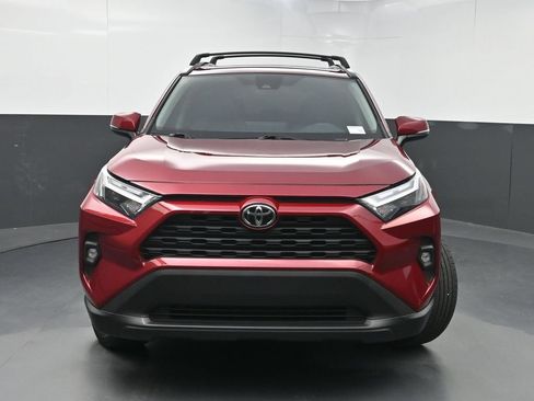 Used 2025 Toyota RAV4 XLE Premium FWD image 39