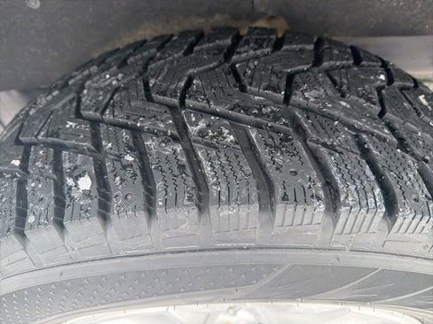 Used 2020 Chevrolet Silverado 1500 LTZ image 9