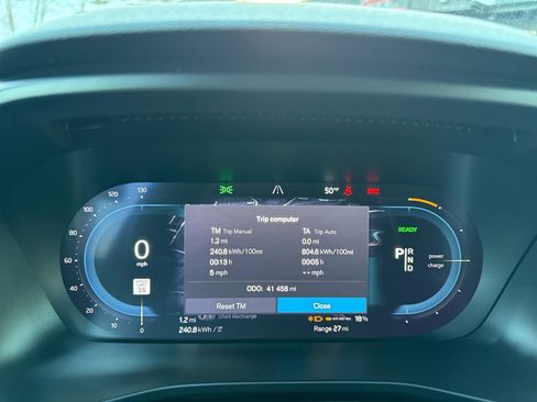 Used 2021 Volvo XC40 P8 Recharge w/ Climate Package image 38