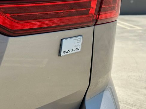 Certified 2024 Volvo XC60 T8 Ultimate w/ Climate Package AWD/4WD image 39