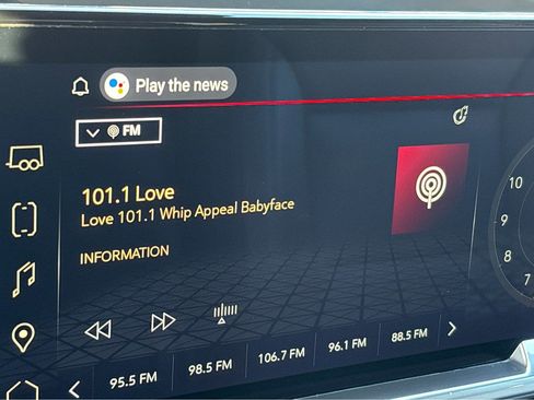 Used 2025 GMC Sierra 1500 SLT image 8