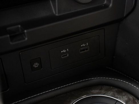 Used 2024 Nissan Armada Platinum w/ Captain's Chairs Package image 38